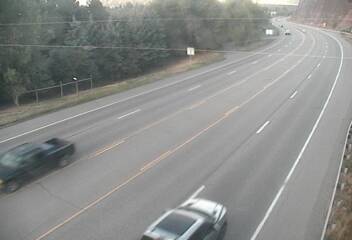 CO 82 MP 012.30 WB : 0.6 miles E of CO 133 — Looking West road camera