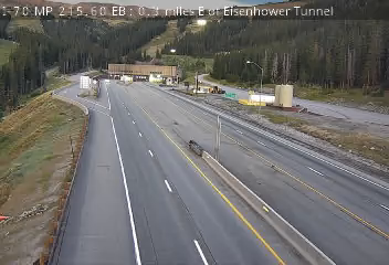 I-70 MP 215.60 EB : 0.3 miles E of Eisenhower Tunnel road camera