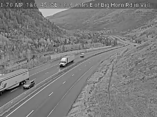 Live traffic camera: I-70 MP 180.45 WB : 0.6 miles E of Big Horn Rd in Vail