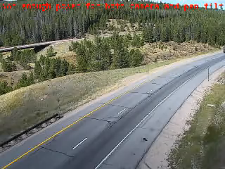 I-70 MP 192.10 WB : 1.8 miles E Vail Pass Summit road camera
